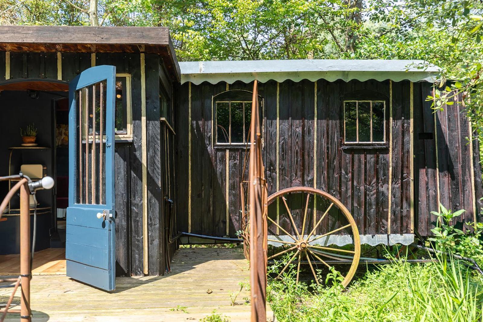 Les Cabanes Des Marais La Madelaine-sous-Montreuil Экстерьер фото